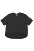 Rollstuhlgerechtes Herren-T-Shirt mit zu öffnenden Schultern | Unterstütztes Anziehen