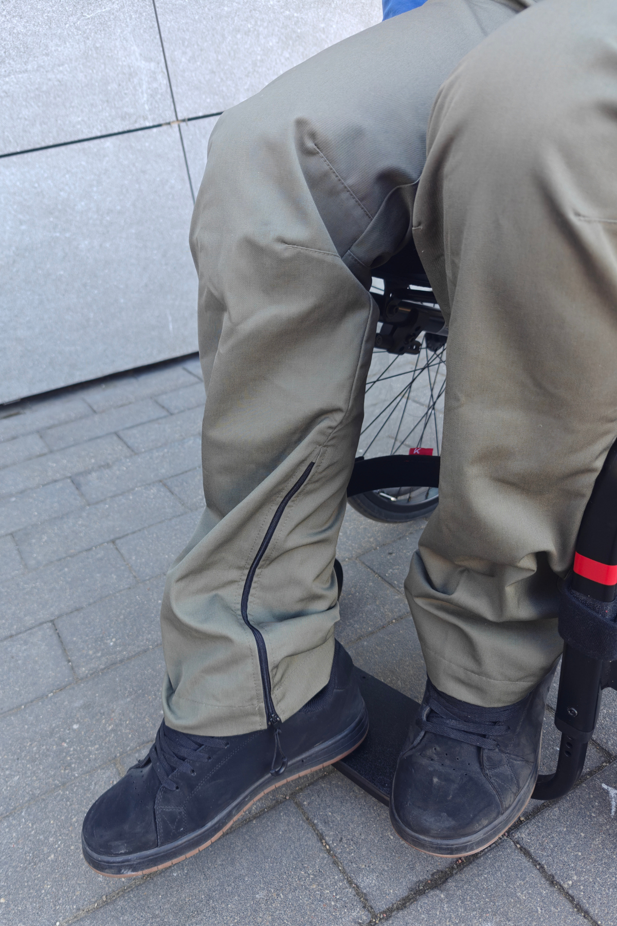 Adaptive Cargo-Hose 2.0 für Herren – Hochfunktionale Rollstuhlhose